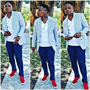 Meet your Posher, Max